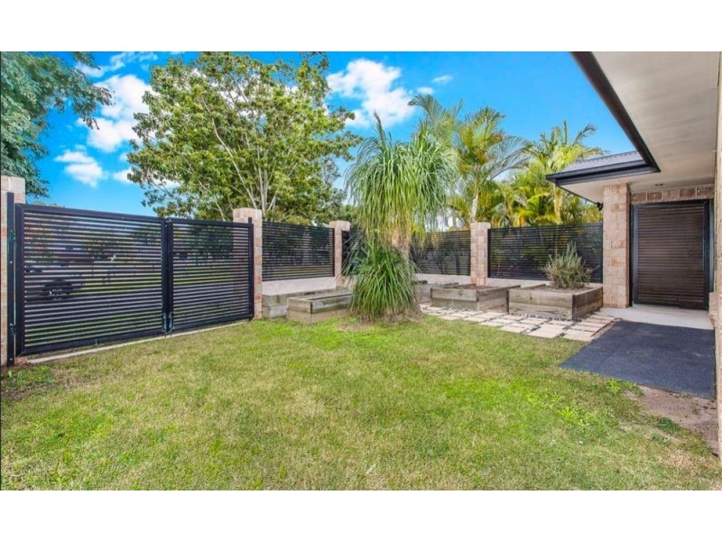 17 Pomona Street, Brighton QLD 4017