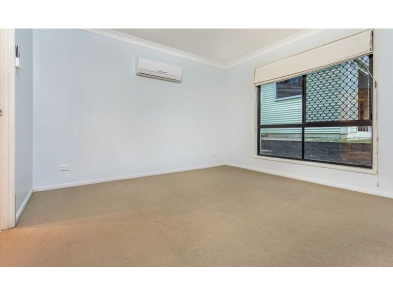 17 Pomona Street, Brighton QLD 4017