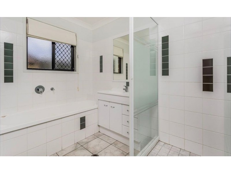 17 Pomona Street, Brighton QLD 4017