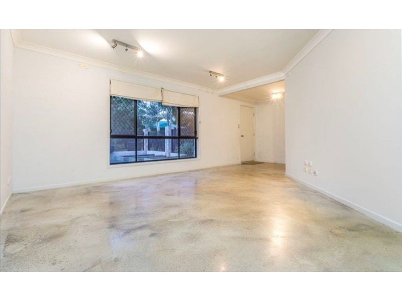 17 Pomona Street, Brighton QLD 4017