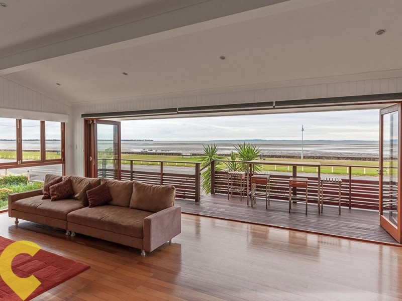 242 Flinders Parade, Sandgate QLD 4017