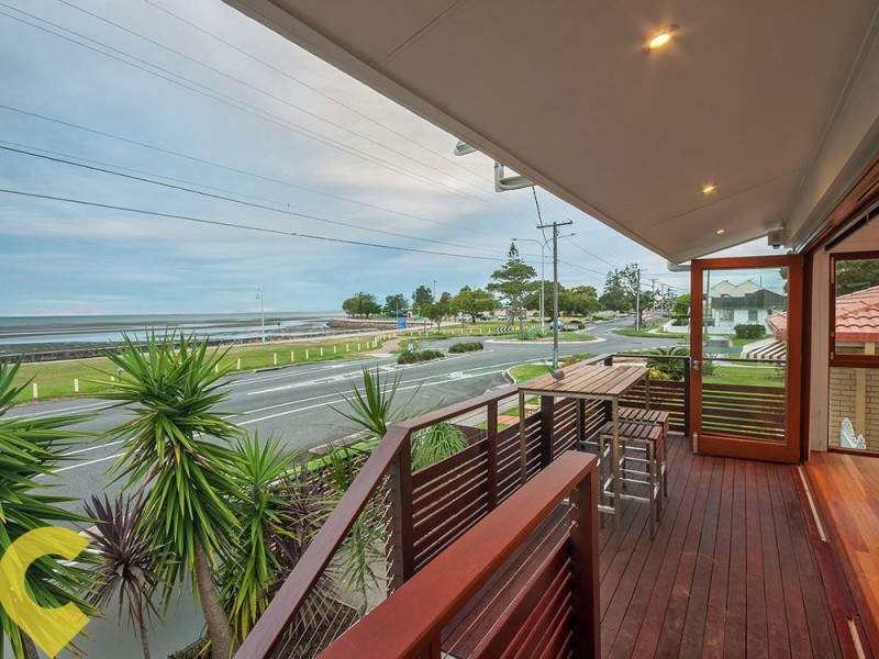 242 Flinders Parade, Sandgate QLD 4017