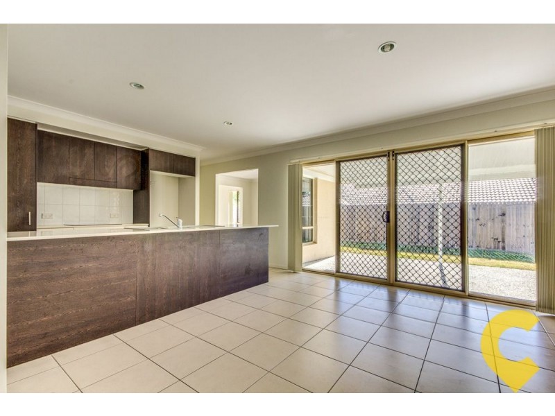 10 Lachlan Lane, Hillcrest QLD 4118