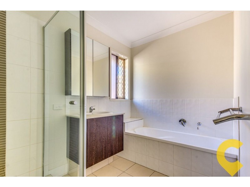 10 Lachlan Lane, Hillcrest QLD 4118
