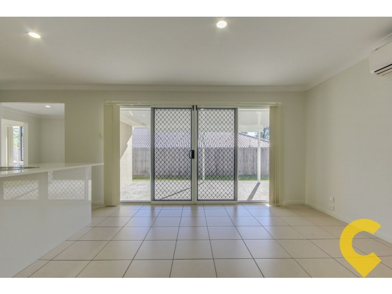 18 Lachlan Lane, Hillcrest QLD 4118