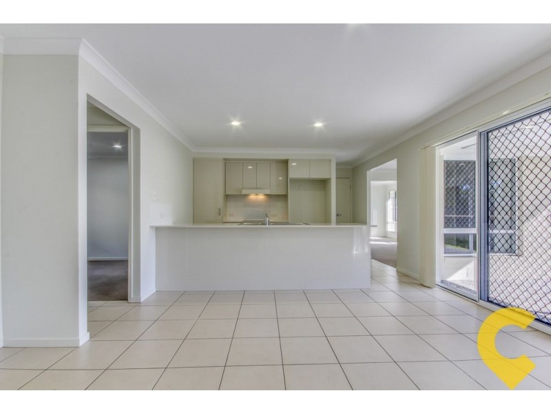 18 Lachlan Lane, Hillcrest QLD 4118