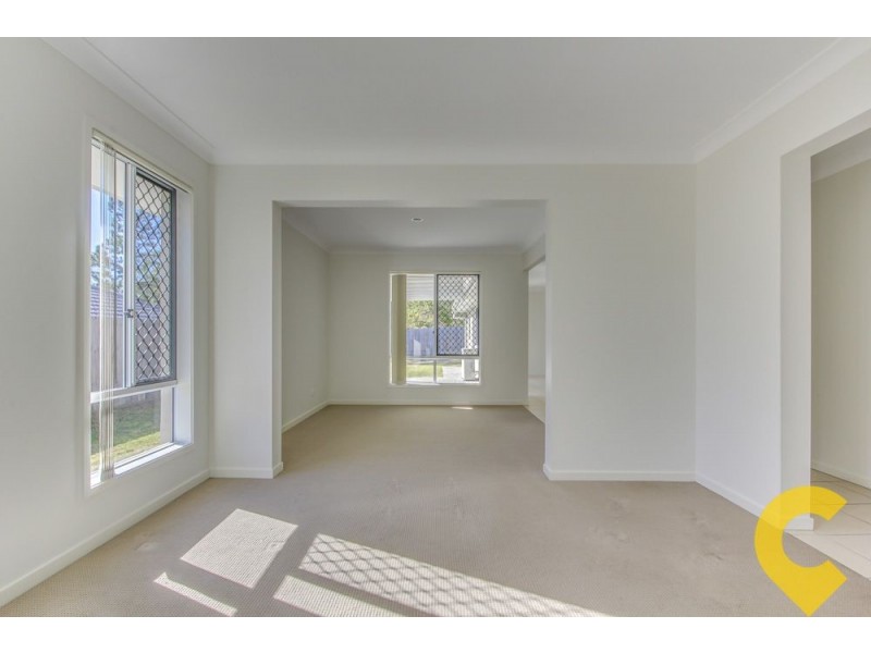 18 Lachlan Lane, Hillcrest QLD 4118