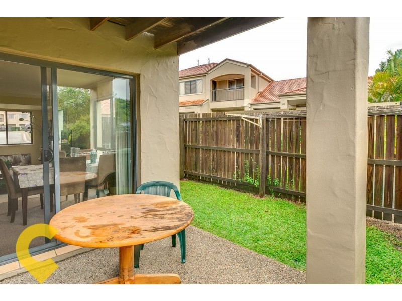21/1 Santa Isobel Boulevard, Pacific Pines QLD 4211