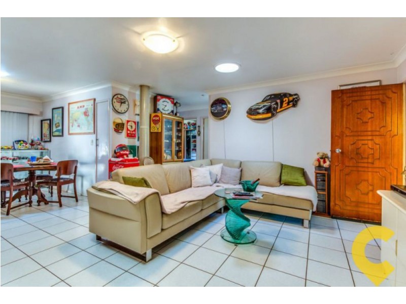 2, 4, 6 Laver Street, Macgregor QLD 4109
