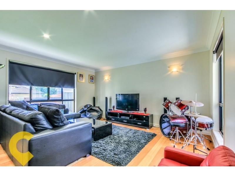 8 Apple Blossom Place, Eight Mile Plains QLD 4113