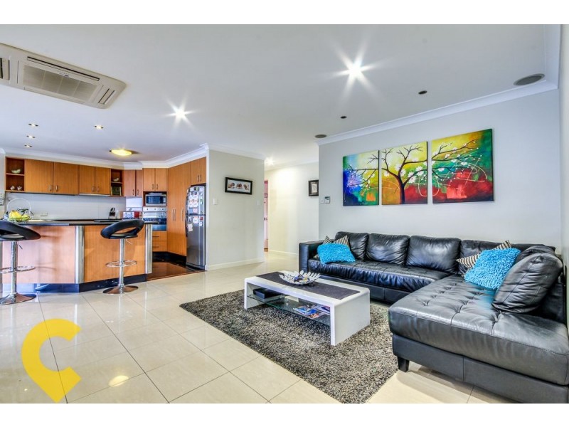 8 Apple Blossom Place, Eight Mile Plains QLD 4113