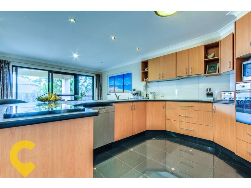 8 Apple Blossom Place, Eight Mile Plains QLD 4113