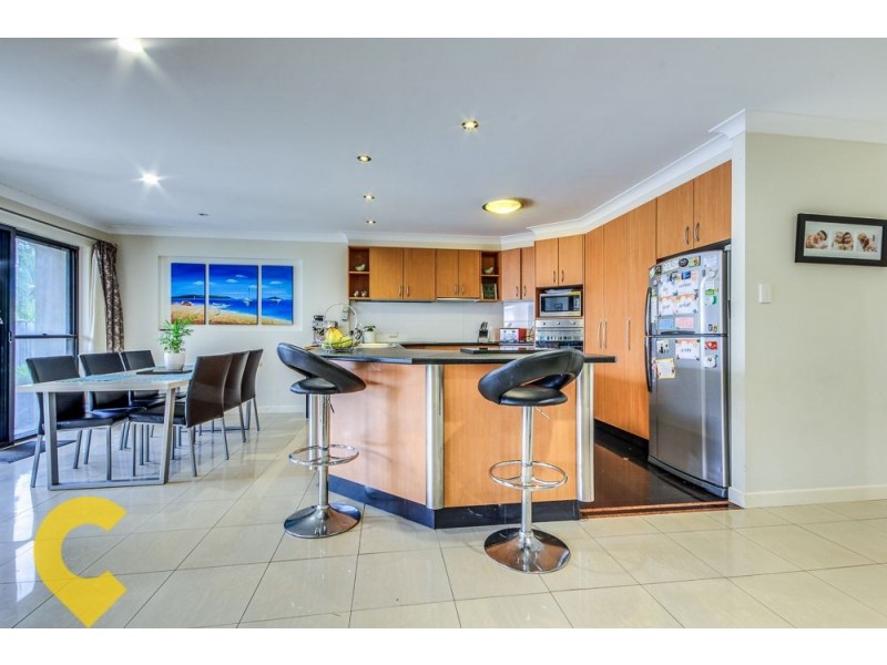 8 Apple Blossom Place, Eight Mile Plains QLD 4113