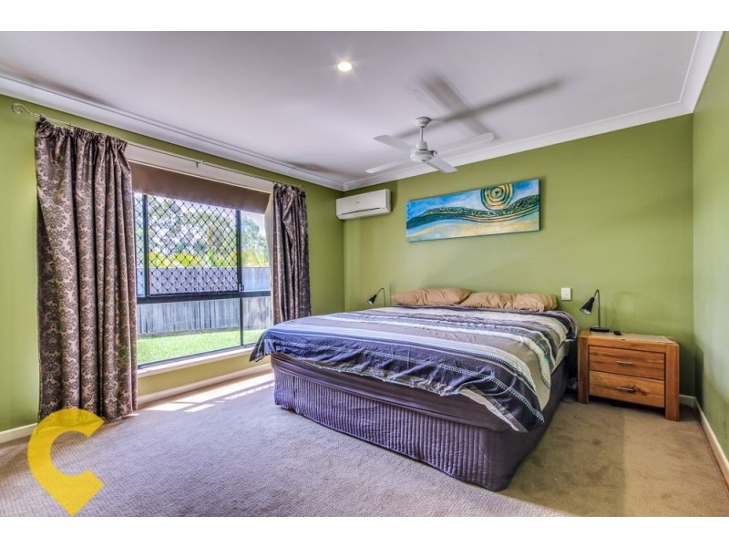 8 Apple Blossom Place, Eight Mile Plains QLD 4113