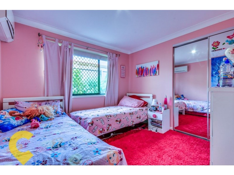 8 Apple Blossom Place, Eight Mile Plains QLD 4113