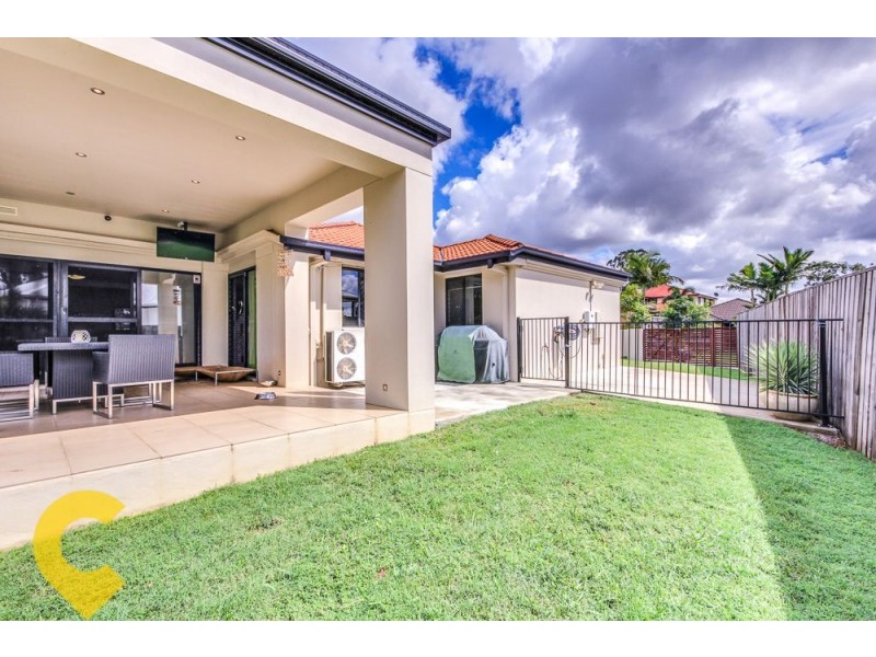 8 Apple Blossom Place, Eight Mile Plains QLD 4113