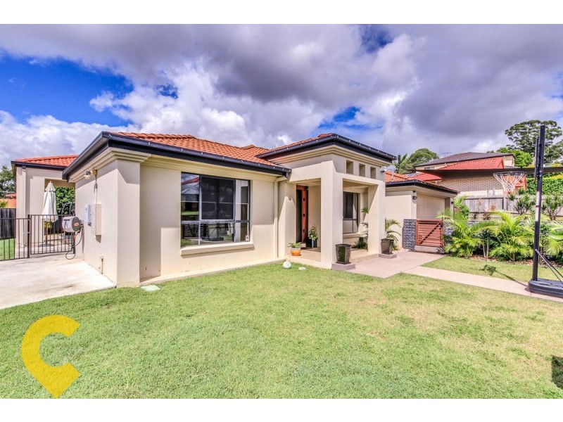 8 Apple Blossom Place, Eight Mile Plains QLD 4113