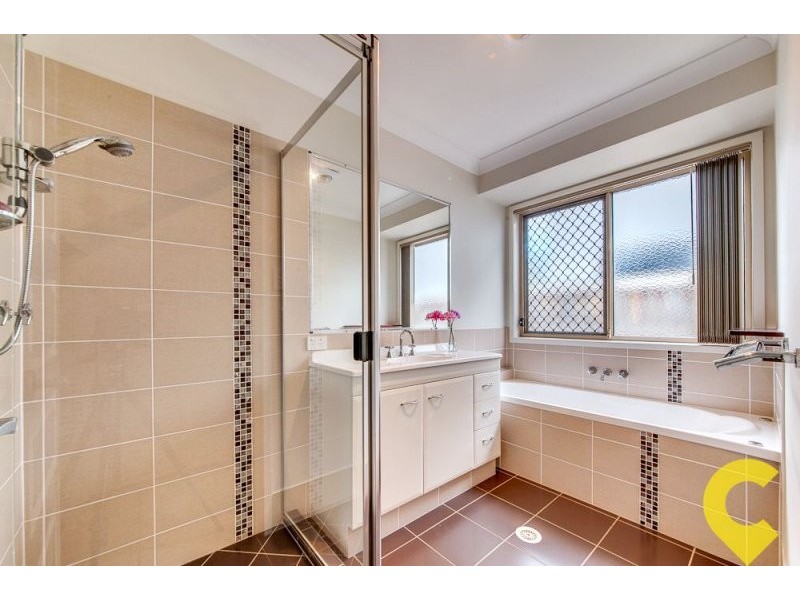 18 Hatia Place, Kuraby QLD 4112