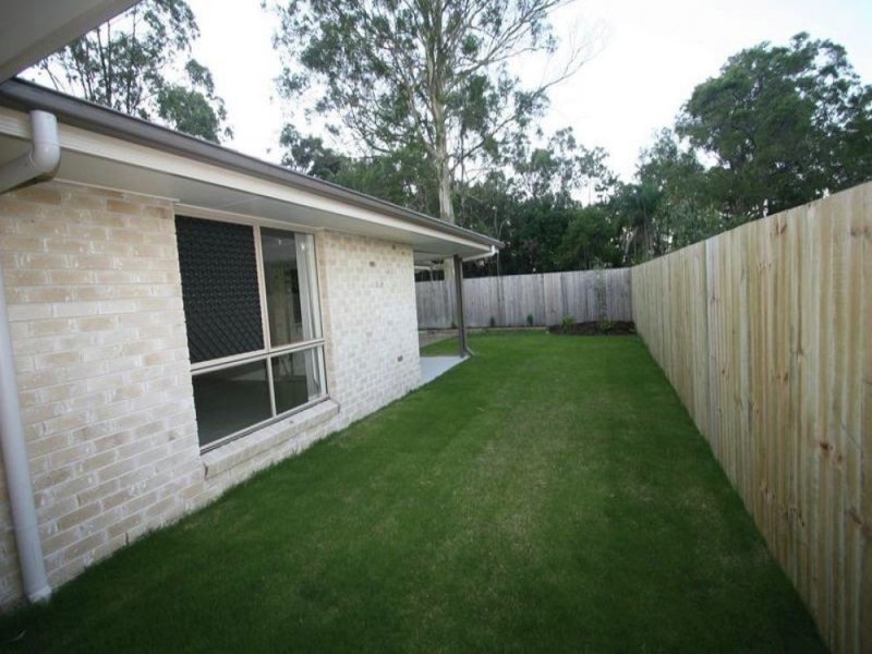 15 Dily Street, Hillcrest QLD 4118