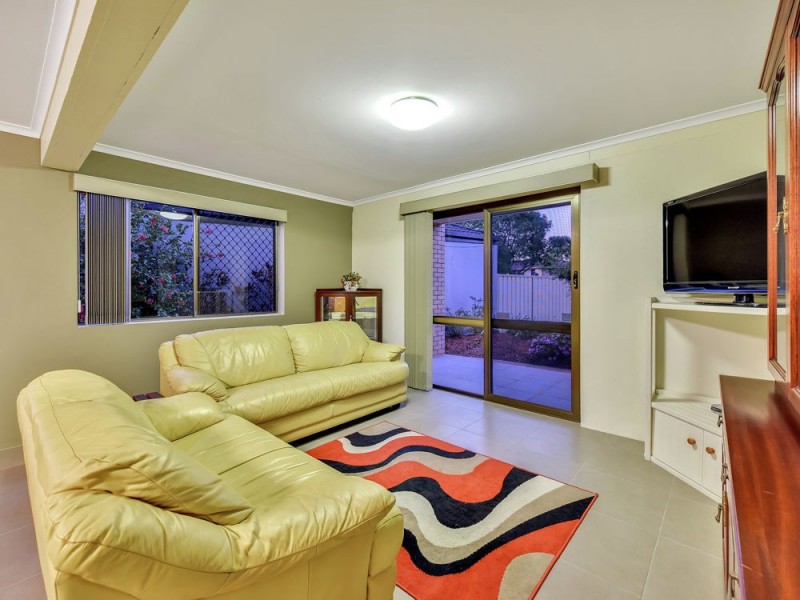 43 Oakleaf Street, Eight Mile Plains QLD 4113