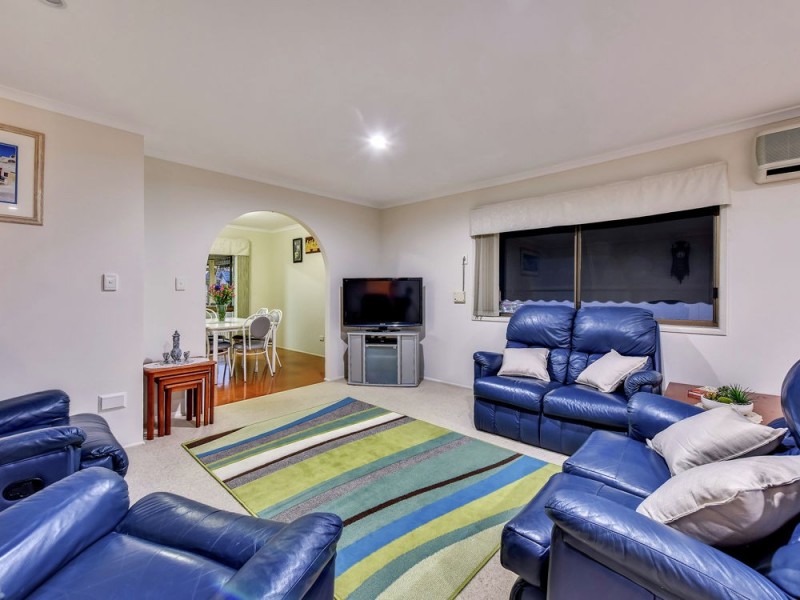 43 Oakleaf Street, Eight Mile Plains QLD 4113