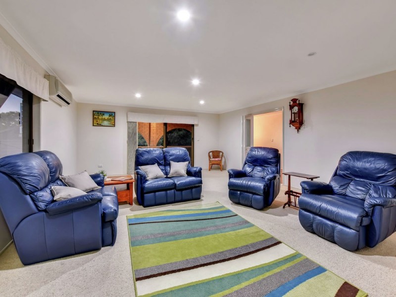 43 Oakleaf Street, Eight Mile Plains QLD 4113