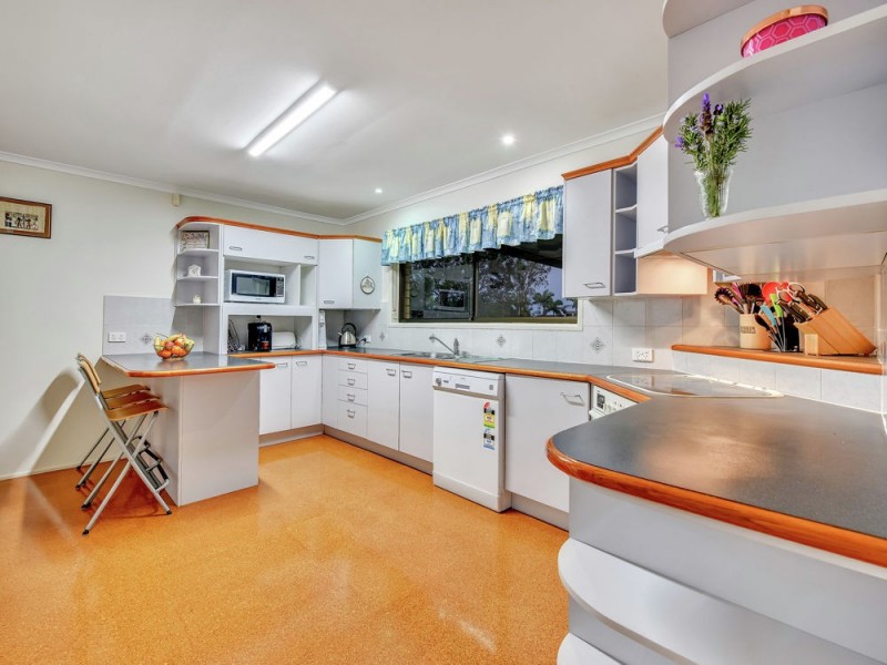 43 Oakleaf Street, Eight Mile Plains QLD 4113