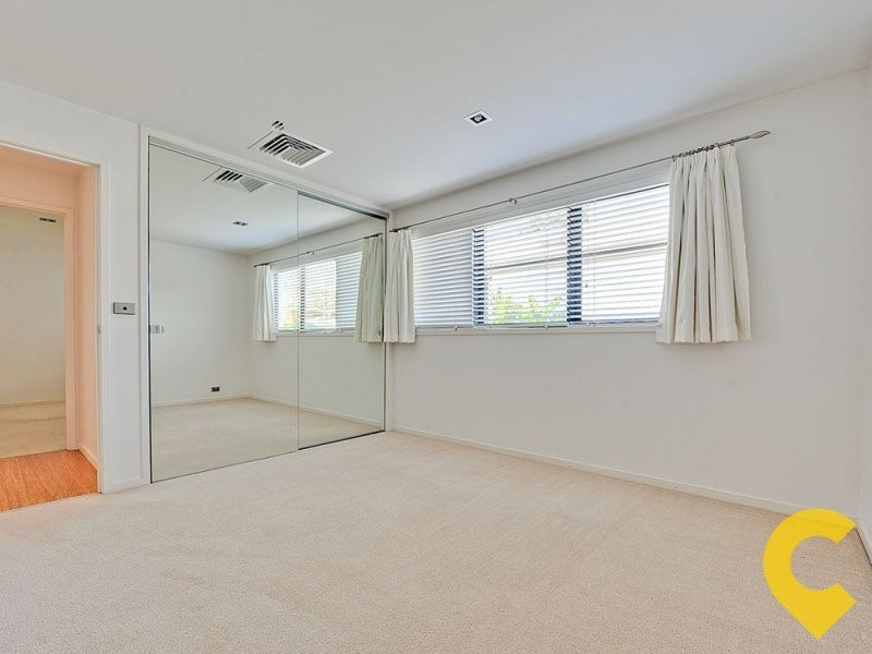 7 Ebb Court, Bulimba QLD 4171