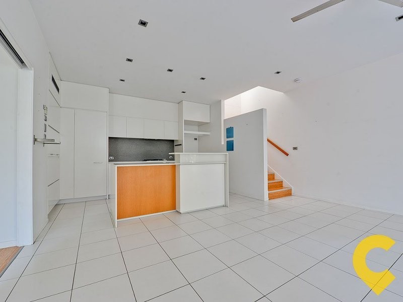 7 Ebb Court, Bulimba QLD 4171