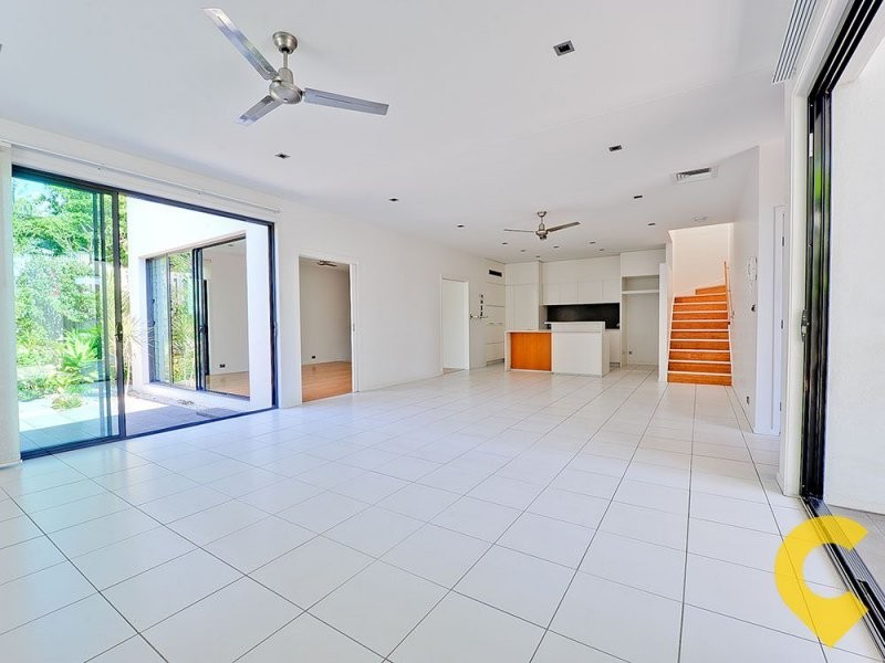 7 Ebb Court, Bulimba QLD 4171