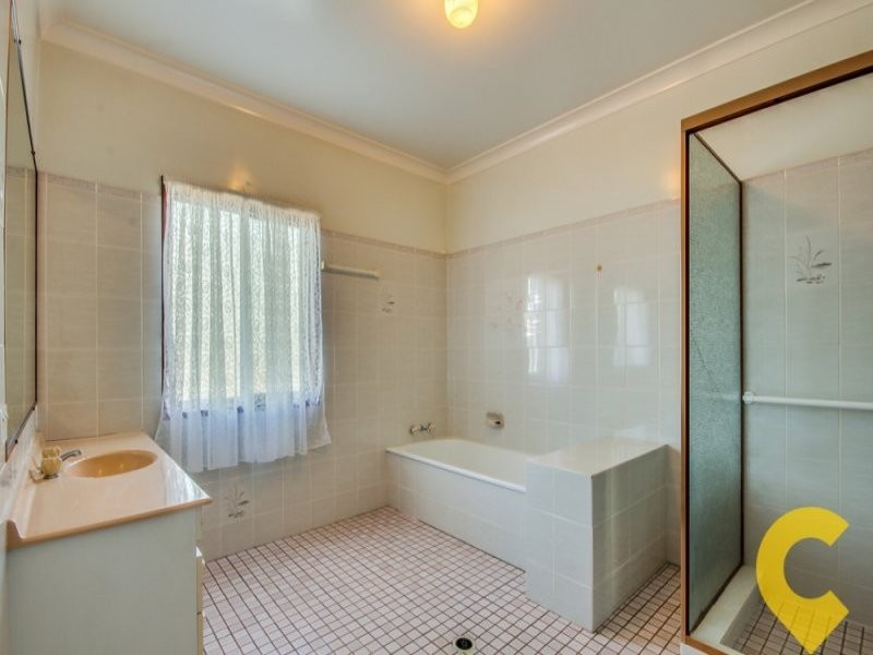 7 Bordeaux Street, Eight Mile Plains QLD 4113