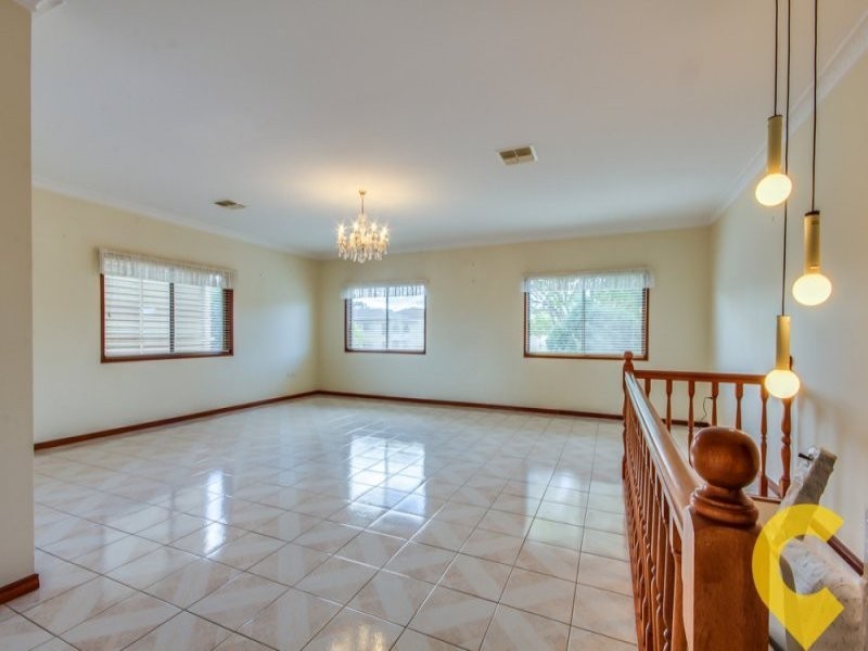 7 Bordeaux Street, Eight Mile Plains QLD 4113