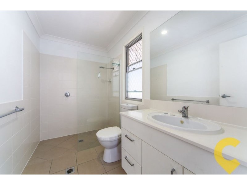 4/111 McAuley Parade, Pacific Pines QLD 4211