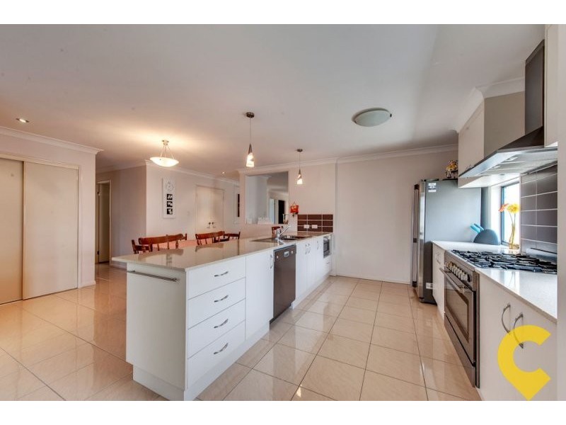 14 Coalstoun Crossing, Waterford QLD 4133
