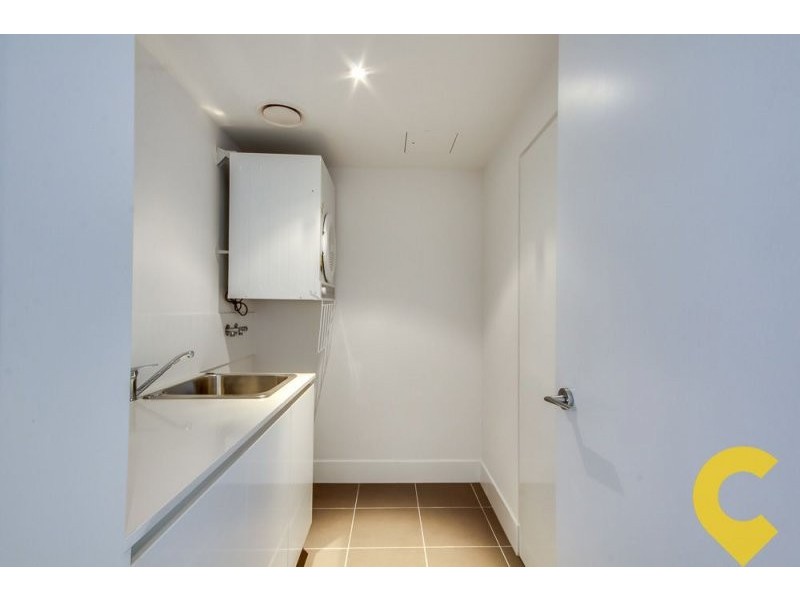 710/15 Compass Drive, Biggera Waters QLD 4216