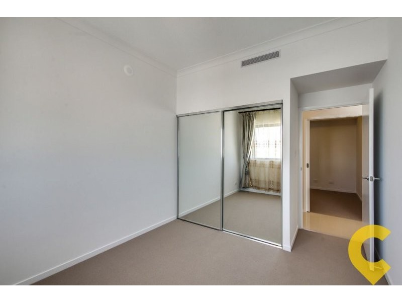 710/15 Compass Drive, Biggera Waters QLD 4216