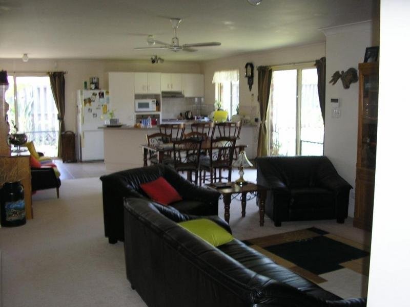 6 Freeman Place, Calamvale QLD 4116