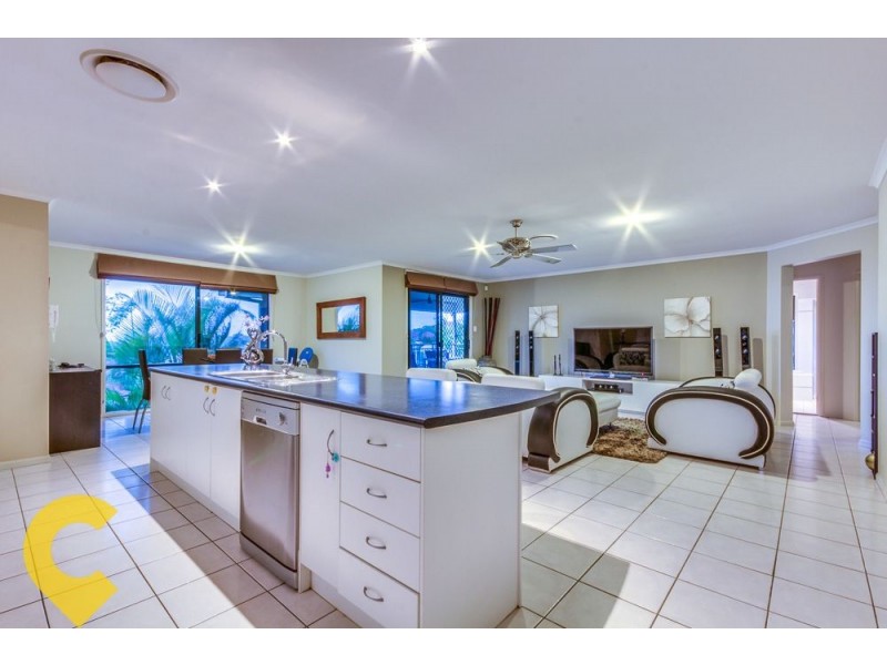 8 Mayfair Place, Stretton QLD 4116