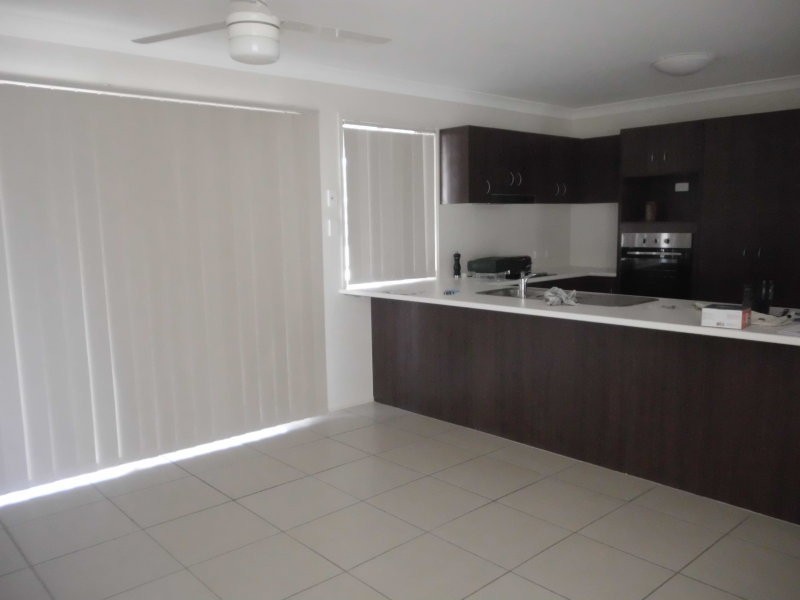 15 Weymouth Street, Bundamba QLD 4304