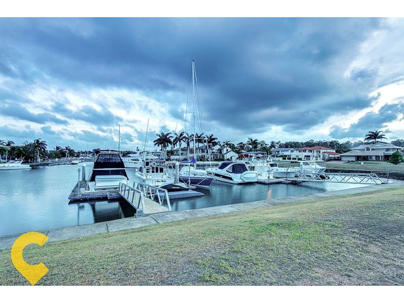 4 Commodore Drive, Birkdale QLD 4159