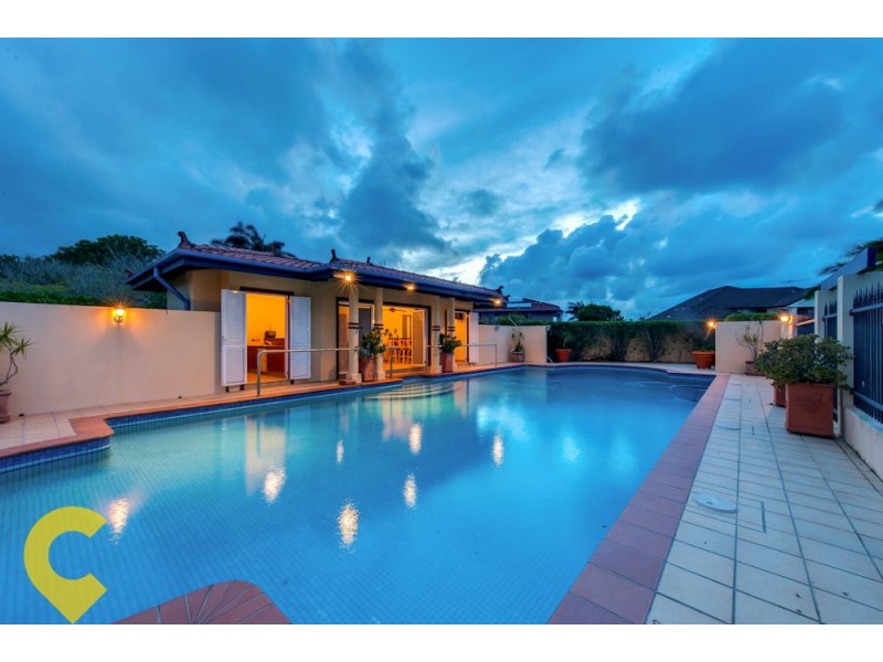 4 Commodore Drive, Birkdale QLD 4159