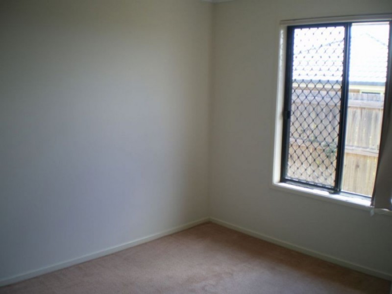 12 Hilldean Drive, Raceview QLD 4305