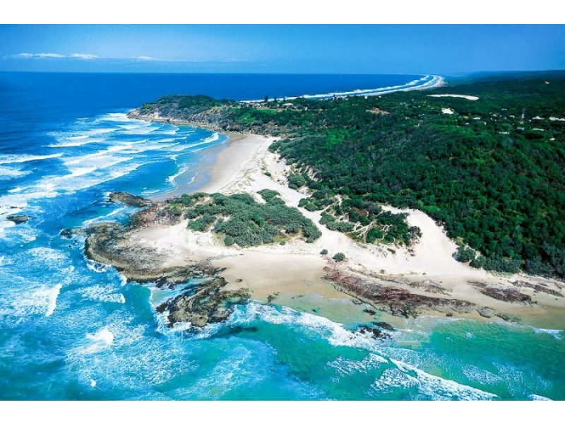 104 Mooloomba Road, Point Lookout QLD 4183