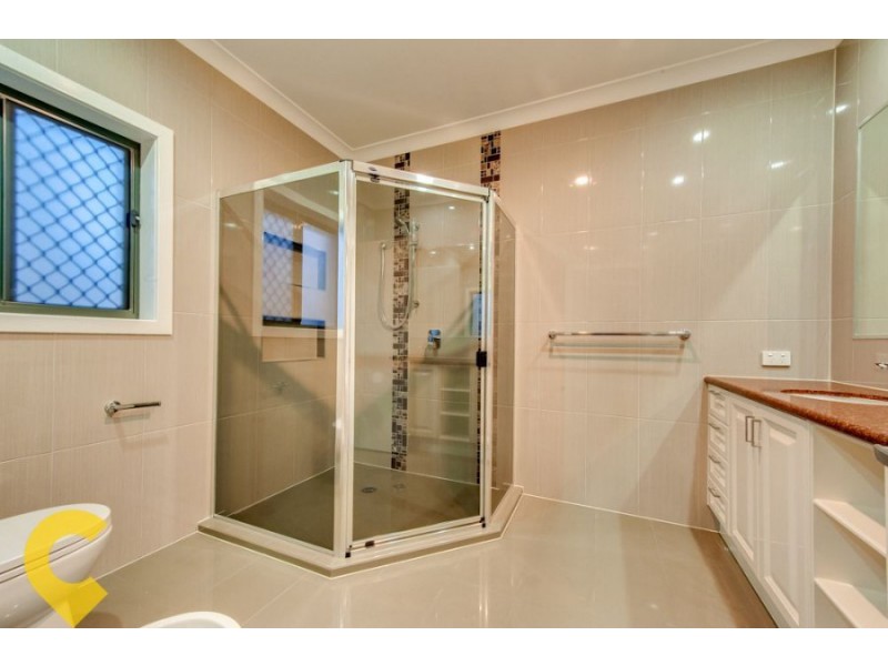66 Hawthorn Circuit, Stretton QLD 4116
