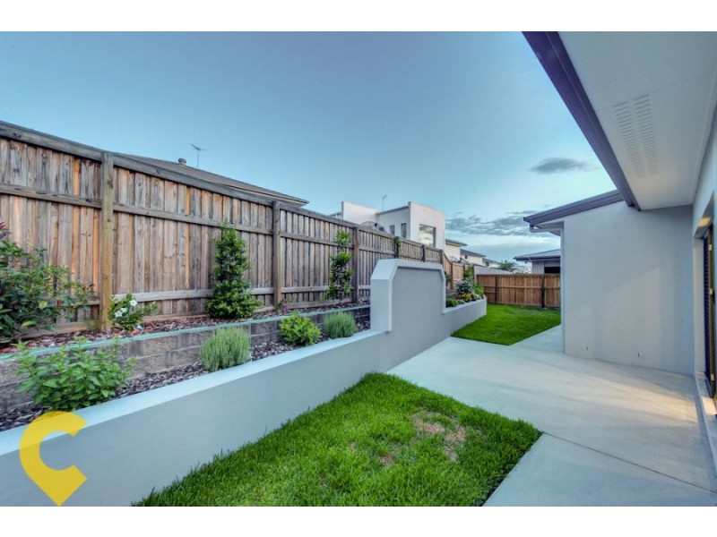 66 Hawthorn Circuit, Stretton QLD 4116