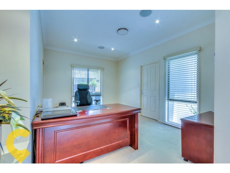 15 Elm Court, Stretton QLD 4116