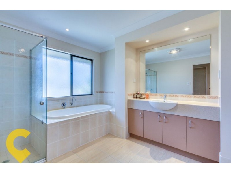 15 Elm Court, Stretton QLD 4116