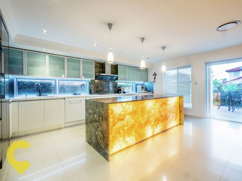 74 Delaney Circuit, Carindale QLD 4152