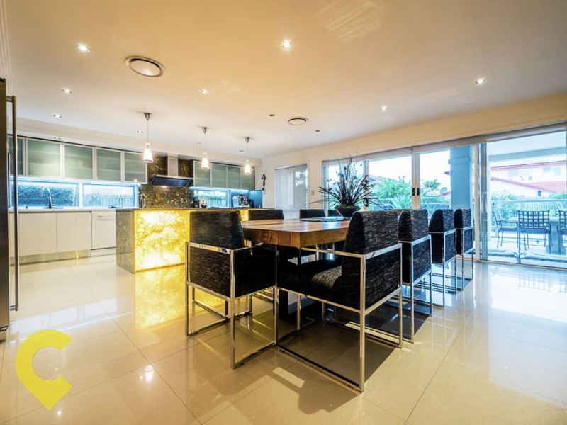 74 Delaney Circuit, Carindale QLD 4152