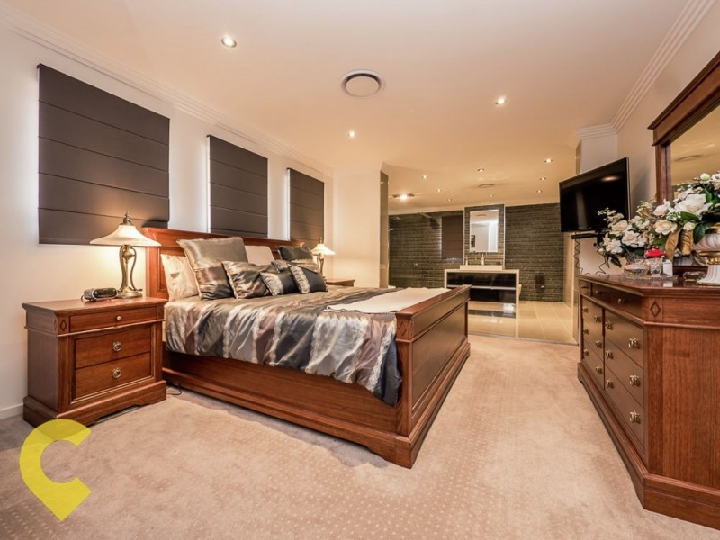 74 Delaney Circuit, Carindale QLD 4152